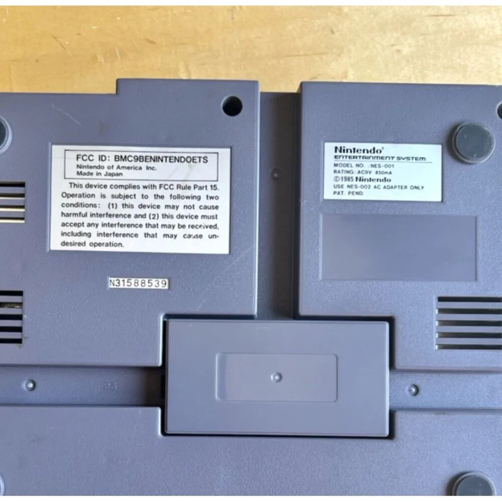 Nintendo ES Console Duck Hunt Super Mario 3 2 Controllers Cables & Zapper Tested - Picture 4 of 13